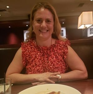 Meet your Posher, Laurie